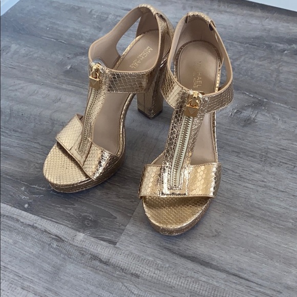 Michael Kors gold heels - Picture 1 of 3